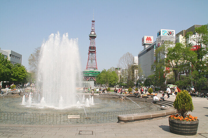 大通公園噴水のある広場