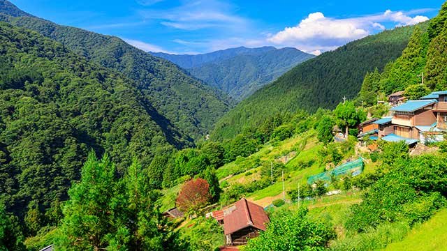 山深い集落